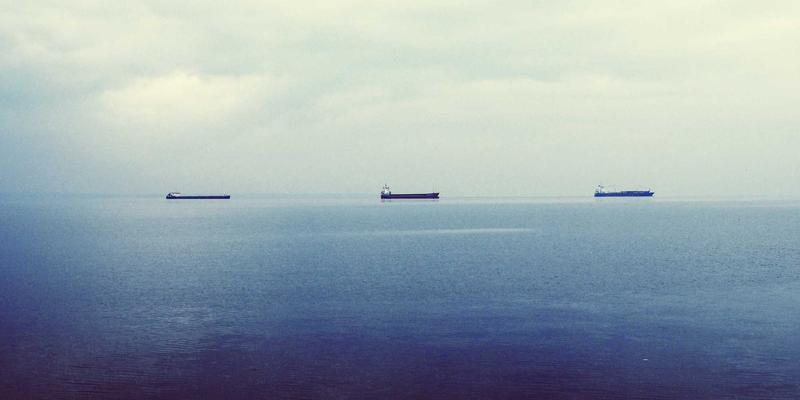 打破信息茧房：生活资讯、新闻与科技资讯平台的算法与人工平衡之道